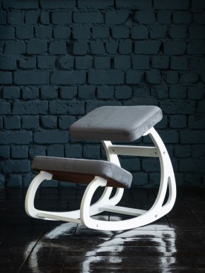 Балансирующий коленный стул Конёк Горбунёк (Белый) в Урае - uray.ok-mebel.com | фото 2