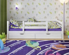 Детская кровать из массива березы Соня-5 (Белый/Лак) в Урае - uray.ok-mebel.com | фото 1