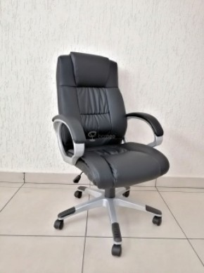 Кресло Barneo K-6 для руководителя (черная экокожа) в Урае - uray.ok-mebel.com | фото