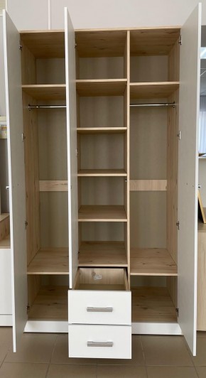 Шкаф "Милана" 3-х створчатый с 2 ящиками по центру в Урае - uray.ok-mebel.com | фото 2
