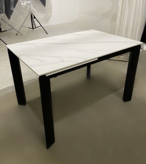 Стол CORNER 120 MATT WHITE MARBLE SOLID CERAMIC / BLACK, ®DISAUR в Урае - uray.ok-mebel.com | фото 2